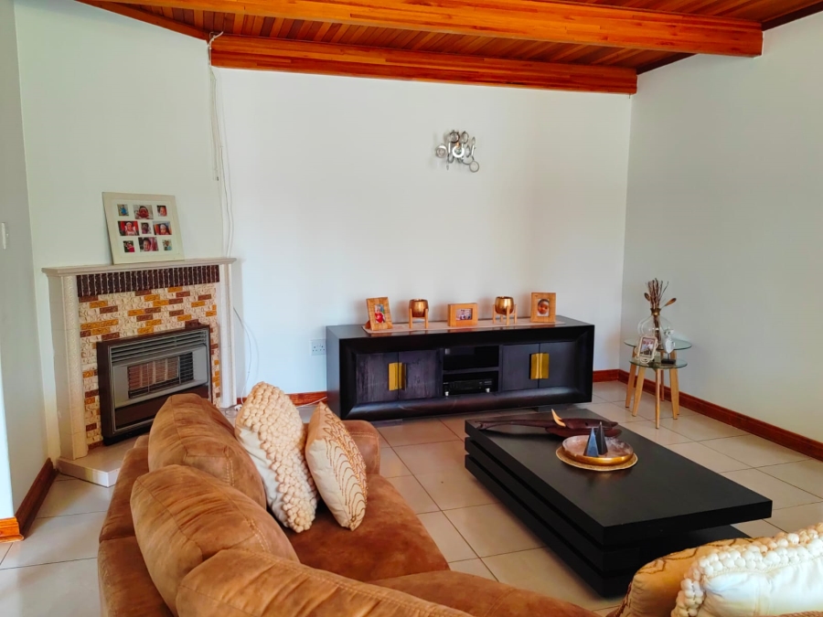 4 Bedroom Property for Sale in Mohadin North West